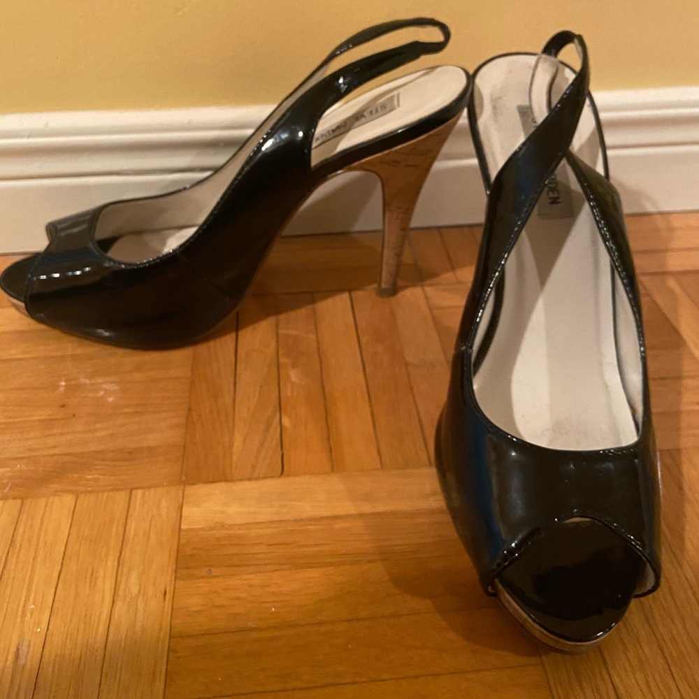 Black High Heel shoes